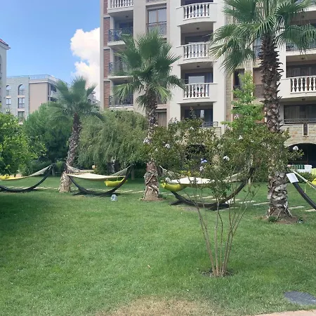 Апартхотел Luxury Orchid With A Garden In A Private Complex Cascadas Bulgaria